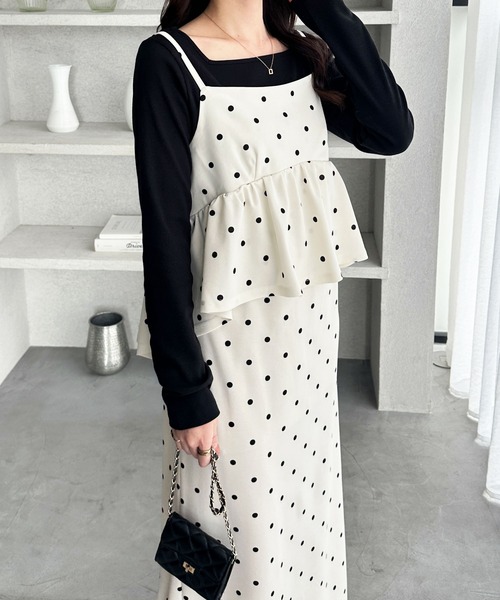 GeeRA(ジーラ)の「【新色追加/S-LL展開】楽ちん!細見えペプラムキャミワンピース(ワンピース・レディース・ブラック/グレー系その他/ベージュ/ブラック系その他/チャコール/ホワイト系その他/ブラック系その他2・LARGE/X-LARGE/MEDIUM/SMALL)」の2枚目の写真