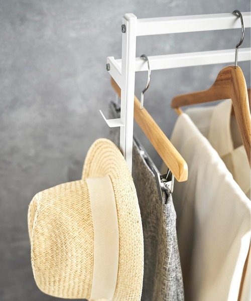 BIRTHDAY BAR（バースデイバー）の「tower 収納力アップハンガーラック 2段（収納グッズ・レディース・ホワイト/ブラック・フリー）」の13枚目の写真