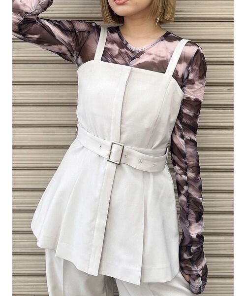 MURUA（ムルーア）の「【セットアップ対応】フライフロントペプラムビスチェ（ベスト・レディース・モカ/ライトグレー/ピンク/グレー/ブラック・FREE）」の3枚目の写真