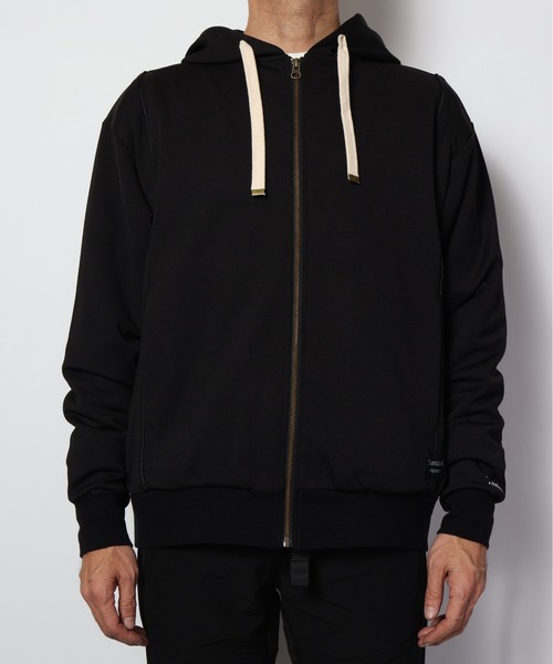 MMMM（エムエムエムエム）の「MMMM/レジエントポンチ ＺＩＰアップパーカー（パーカー・メンズ・ブラック/ホワイト・LARGE/MEDIUM）」の16枚目の写真