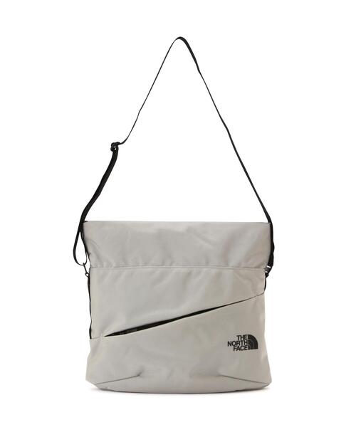 THE NORTH FACE(ザノースフェイス)の「THE NORTH FACE/ザ・ノース・フェイス Pyrenees Shoulder L ピレネーショルダーL NM82508(ショルダーバッグ・メンズ・ブラック/グレー・FREE)」の2枚目の写真