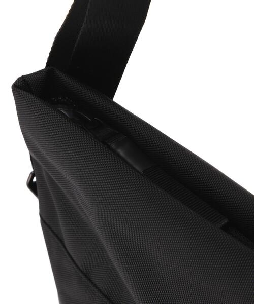THE NORTH FACE(ザノースフェイス)の「THE NORTH FACE/ザ・ノース・フェイス Pyrenees Shoulder L ピレネーショルダーL NM82508(ショルダーバッグ・メンズ・ブラック/グレー・FREE)」の7枚目の写真