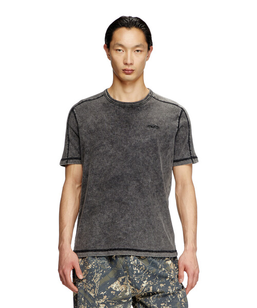 DIESEL(ディーゼル)の「メンズ Tシャツ T-ADJIND(Tシャツ/カットソー・メンズ・インディゴブルー/ブラック・XXX-LARGE/SMALL/X-SMALL/X-LARGE/XX-LARGE/MEDIUM/LARGE)」の6枚目の写真