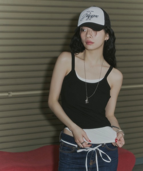 DTYYPE(ドタイプ)の「カップ付きバイカラーレイヤードキャミソール(キャミソール・レディース・チャコールグレー/ブラック/ホワイト・FREE)」の7枚目の写真