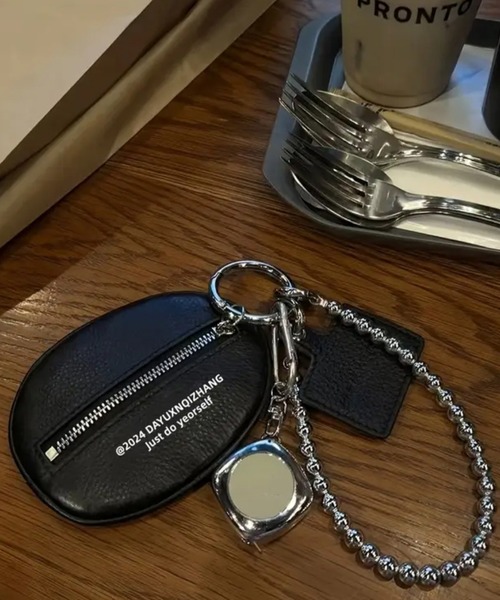 NOLITA LABORATORY（ノリータラボラトリー）の「【 NOLITA / ノリータ 】組み合わせ自由自在 ハート チャーム ブラック フェイクレザー バックル キーチェーン キーホルダー アクセサリー バッグチャーム シボ加工／フェイクレザー／バッグチャーム／ミニポーチ（チャーム・レディース・ブラック/パープル/ピンク・FREE）」の9枚目の写真