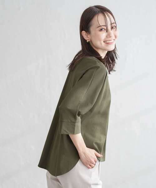 ikka（イッカ）の「【雑誌InRed5月号掲載】梨地ジョーゼットドルマンプルオーバー【親子コーデ】（Tシャツ/カットソー・レディース・オフホワイト/ブラック/ライトグレー/ブルー/オレンジ/オリーブ・L/M/S）」の18枚目の写真