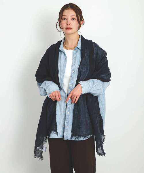 URBAN RESEARCH Sonny Label（アーバンリサーチサニーレーベル）の「イタリア製リネンストール（ストール/ショール・レディース・ベージュ/ネイビー/ブルー・ONE）」の6枚目の写真