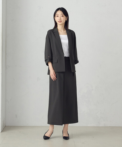 COMME CA ISM（コムサイズム）の「【セットアップ対応】ベルテッドタックスカート（スカート・レディース・チャコール/ベージュ・MEDIUM/LARGE）」の4枚目の写真