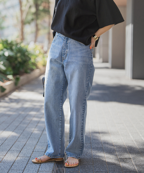 Spick & Span（スピックアンドスパン）の「5 1/2 STRAIGHT FIT DENIM（デニムパンツ・レディース・サックスブルー/ブルー系その他・26/27/28/29）」の14枚目の写真