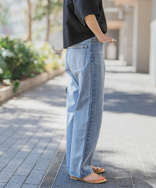 Spick & Span（スピックアンドスパン）の「5 1/2 STRAIGHT FIT DENIM（デニムパンツ・レディース・サックスブルー/ブルー系その他・26/27/28/29）」の15枚目の写真