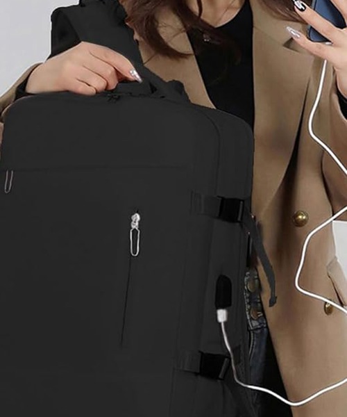 CALIFORNIA OUTFITTERS(カリフォルニア アウトフィッターズ)の「3C21 USB充電ポート付き グライドバックパック(バックパック/リュック・メンズ・ブラック・ONESIZE)」の5枚目の写真