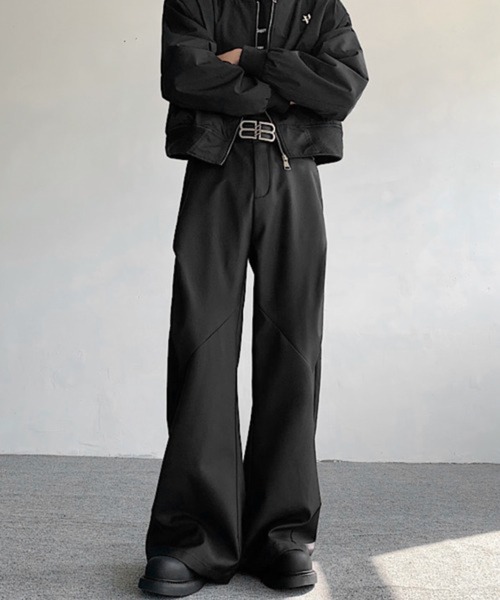 CERCA（チェルカ）の「【NOWLE】ルーズシルエット ハイウエスト フレアパンツ（スラックス・メンズ・アッシュブラウン・MEDIUM/LARGE/SMALL/X-LARGE）」の8枚目の写真