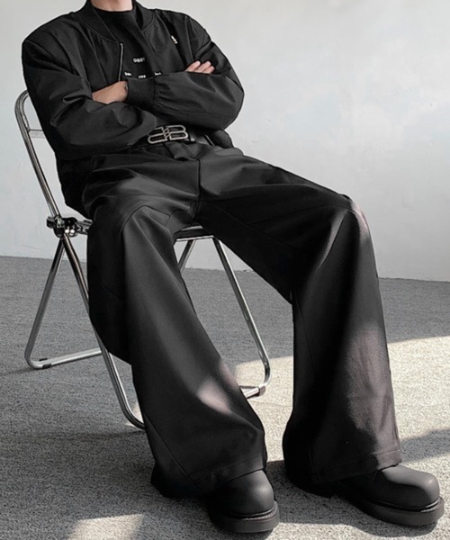 CERCA（チェルカ）の「【NOWLE】ルーズシルエット ハイウエスト フレアパンツ（スラックス・メンズ・アッシュブラウン・MEDIUM/LARGE/SMALL/X-LARGE）」の6枚目の写真