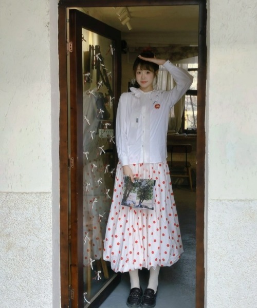 gossip!ロサンゼルス(ゴシップロサンゼルス)の「ヴィンテージ風 レッドドット柄ロングスカート(スカート・レディース・レッド・FREE)」の9枚目の写真