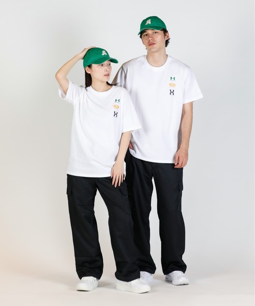 UNDER ARMOUR(アンダーアーマー)の「UAヘビーウエイト エボリューション ロゴ ショートスリーブ Tシャツ(ライフスタイル/メンズ)(Tシャツ/カットソー・メンズ・ホワイト・M/5XL/L/S/2XL/3XL/XL/4XL)」の6枚目の写真