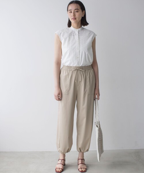 組曲（クミキョク）の「エンブロイダリーレースノースリーブ ブラウス（シャツ/ブラウス・レディース・ブラック系/スモーキーグリーン系/アイボリー系/グレー系9・3/2）」の11枚目の写真