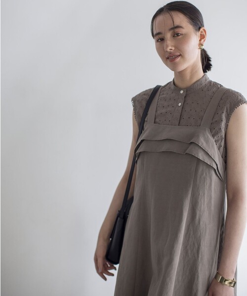 組曲（クミキョク）の「エンブロイダリーレースノースリーブ ブラウス（シャツ/ブラウス・レディース・ブラック系/スモーキーグリーン系/アイボリー系/グレー系9・3/2）」の21枚目の写真