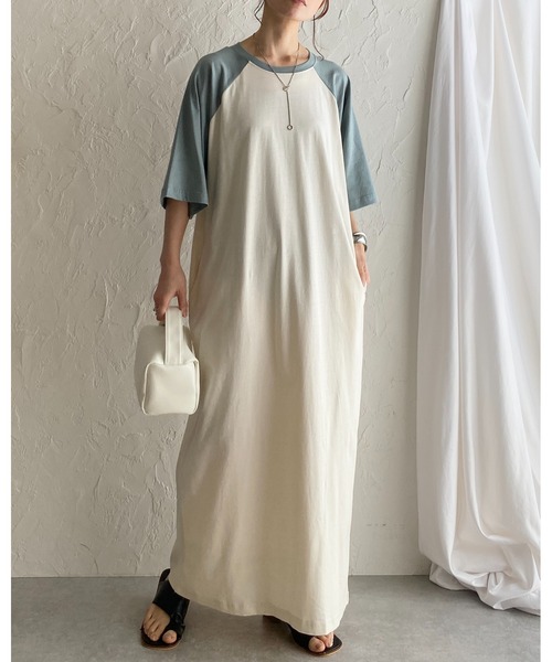 She's Closet（シーズクローゼット）の「ロゴバックプリント半袖ロング丈ラグランTシャツワンピース（ワンピース・レディース・チャコールグレー/アイボリー・FREE）」の18枚目の写真