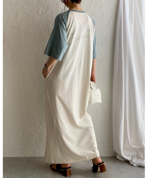 She's Closet（シーズクローゼット）の「ロゴバックプリント半袖ロング丈ラグランTシャツワンピース（ワンピース・レディース・チャコールグレー/アイボリー・FREE）」の19枚目の写真
