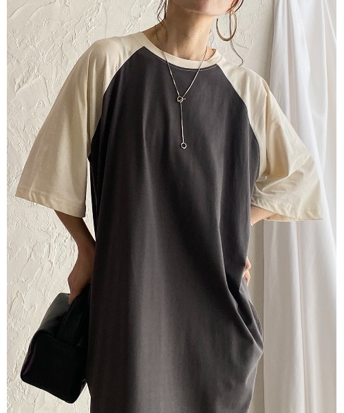 Tシャツワンピース 半袖 ロゴ ロング バックオープン カジュアル セール】ロゴバックプリント半袖ロング丈ラグランTシャツ