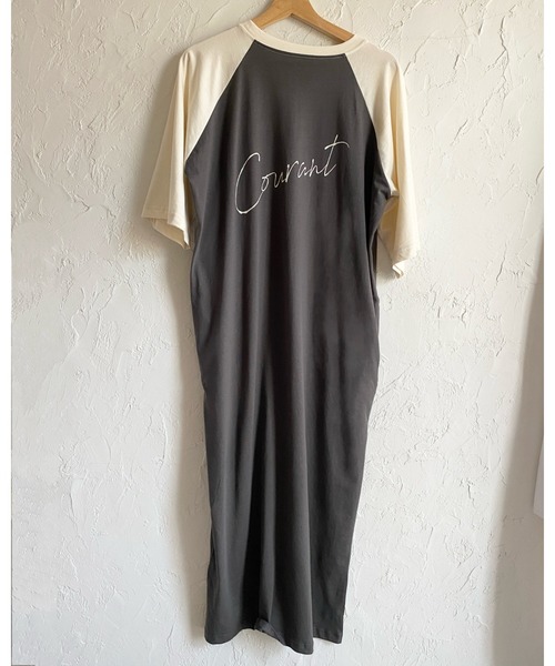 She's Closet（シーズクローゼット）の「ロゴバックプリント半袖ロング丈ラグランTシャツワンピース（ワンピース・レディース・チャコールグレー/アイボリー・FREE）」の7枚目の写真