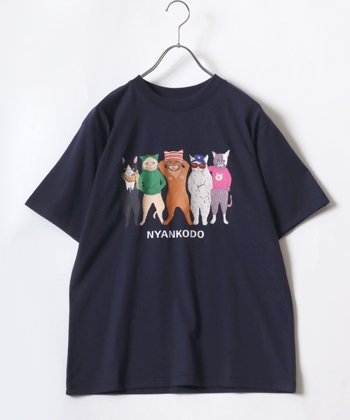 Salong hameu(サロン ハミュー)の「神保町にゃんこ堂 猫プリントTシャツ レディース(Tシャツ/カットソー・レディース・ネイビー系2/ホワイト系その他2/ブラック系その他/ホワイト系その他/ネイビー系1/スミクロ・M/L)」の1枚目の写真