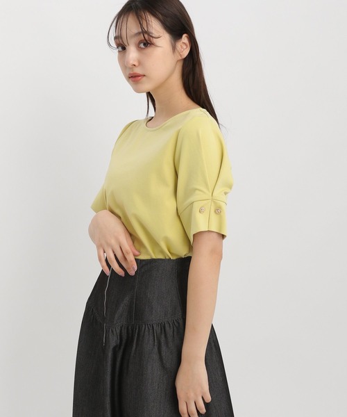 Andemiu(アンデミュウ)の「ソデボタンカットTシャツ451396(Tシャツ/カットソー・レディース・ブラック/チャコールグレー/ライム/オフホワイト/ブルー・FREE)」の22枚目の写真