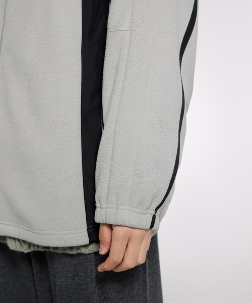 JNBY（ジェーエヌビーワイ）の「Contrast Active Fleece Jacket /フリースジャケット（その他アウター・メンズ・ライトグレー/グレー・44/46）」の9枚目の写真