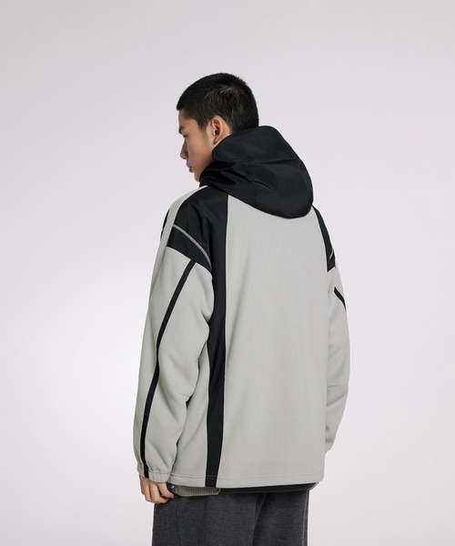 JNBY（ジェーエヌビーワイ）の「Contrast Active Fleece Jacket /フリースジャケット（その他アウター・メンズ・ライトグレー/グレー・44/46）」の3枚目の写真