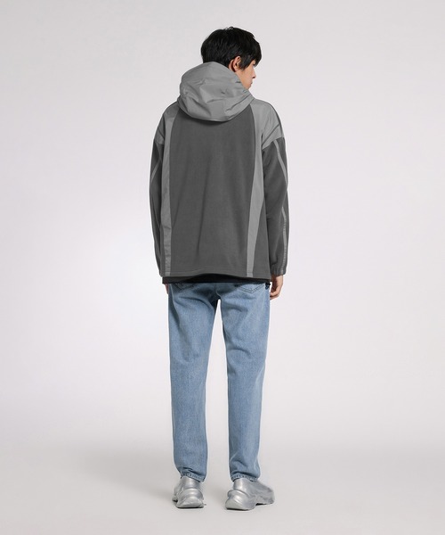 JNBY（ジェーエヌビーワイ）の「Contrast Active Fleece Jacket /フリースジャケット（その他アウター・メンズ・ライトグレー/グレー・44/46）」の18枚目の写真