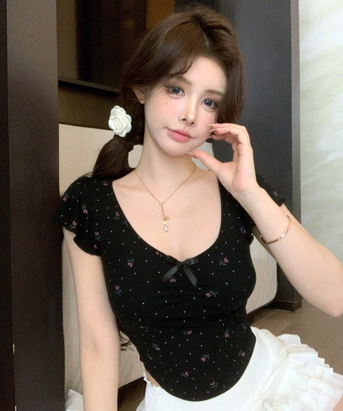 VIBGYOR（ヴィブジョー）の「小花モチーフ チビリボン コンパクト Tシャツ(CZ)（Tシャツ/カットソー・レディース・ブラック/ピンク/ブルー/アイボリー・FREE）」の12枚目の写真