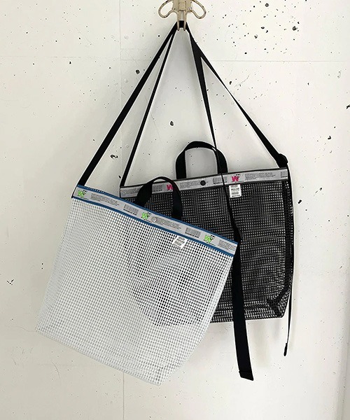 WEEKEND(ER)(ウィークエンダー)の「WEEKEND(ER) ウィークエンダー LARGE MESH TOTE BAG 2WAY メッシュ トート ショルダーバッグ(ショルダーバッグ・メンズ・ホワイト/ブラック・FREE)」の6枚目の写真