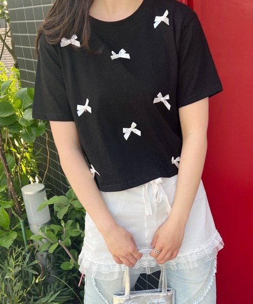 SOLLON.(ソルロン)の「リボンクロップドTシャツ(Tシャツ/カットソー・レディース・ホワイト/ブラック・FREE)」の1枚目の写真