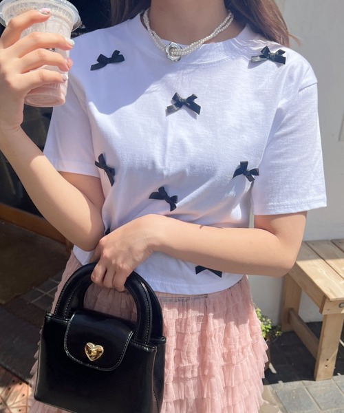 SOLLON.(ソルロン)の「リボンクロップドTシャツ(Tシャツ/カットソー・レディース・ホワイト/ブラック・FREE)」の3枚目の写真