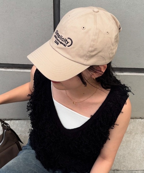 COLONY 2139（コロニートゥーワンスリーナイン）の「刺繍ロゴキャップ（キャップ・レディース・ブラック/ネイビー/ホワイト系その他/グリーン/ホワイト系その他2/ベージュ・FREE）」の4枚目の写真