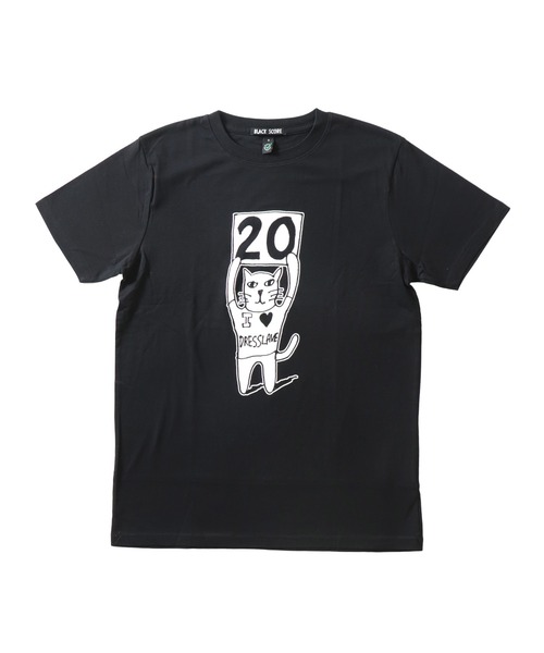 BLACK SCORE(ブラックスコア)の「BLACK SCORE × DRESSLAVE / 20th placard cat Tee(アニバーサリープラカードキャット半袖Tシャツ BSMCC UNISEX T SHIRT)(Tシャツ/カットソー・レディース・ホワイト/ブラック・36)」の2枚目の写真