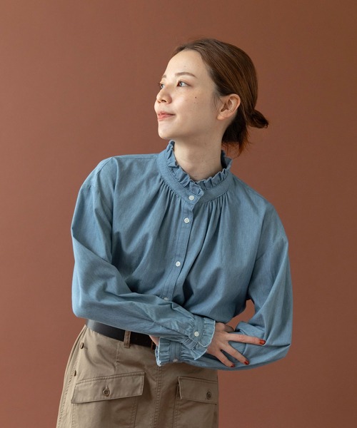 PAR ICI（パーリッシィ）の「ライトオンスデニム スタンドフリルブラウス（シャツ/ブラウス・レディース・サックスブルー/ネイビー・FREE）」の4枚目の写真