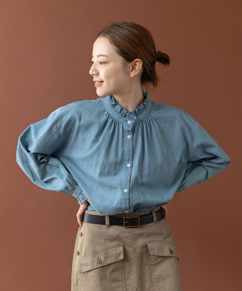 PAR ICI（パーリッシィ）の「ライトオンスデニム スタンドフリルブラウス（シャツ/ブラウス・レディース・サックスブルー/ネイビー・FREE）」の5枚目の写真