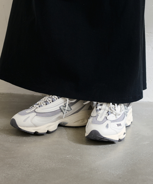 FRAMeWORK(フレームワーク)の「NEW BALANCE/ニューバランス 1000(スニーカー・レディース・ホワイト/シルバー・25cm/24.5cm/24cm/23.5cm/23cm)」の16枚目の写真