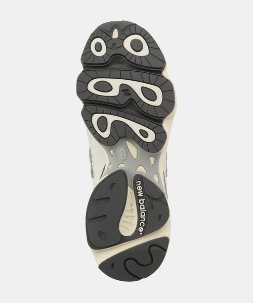 FRAMeWORK(フレームワーク)の「NEW BALANCE/ニューバランス 1000(スニーカー・レディース・ホワイト/シルバー・25cm/24.5cm/24cm/23.5cm/23cm)」の7枚目の写真