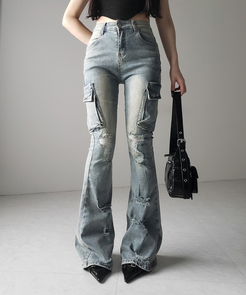 me+em select(ミームセレクト)の「【 2color / 4size 】カーゴデザインヴィンテージライクダメージストレッチフレアデニム / cargo design vintage-like damage stretch flare denim(デニムパンツ・レディース・ブラック/ブルー・SMALL/MEDIUM/LARGE/X-LARGE)」の8枚目の写真