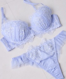 Dolce Fiora(ドルチェフィオラ)の【ノンワイヤーみたいな着け心地】しっかり胸をしっかり支えてくれるソフトワイヤーブラ&Tバック(ブラ&ショーツ)