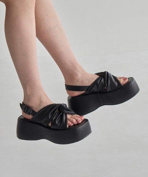 【UNITED TOKYO】Padded Cross Sandal Padded Cross Sandal(1 BLACK): : ウィメンズ｜UNITED TOKYO