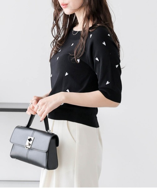 AMELY(エミリー)の「2WAYハート刺繍サマーニットトップス(Tシャツ/カットソー・レディース・グレー/ブラック/ホワイト・フリー)」の13枚目の写真