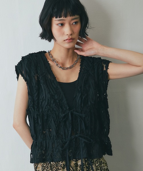 kure0218ベストM レース　刺繍　ナイロン　AD2003 URBAN RESEARCH ベスト ジレ カットワークレース刺繍ジレ