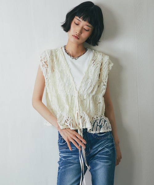ANOTHER S（アナザーエス）の「刺繍レースシアーベスト（ベスト）」 - WEAR