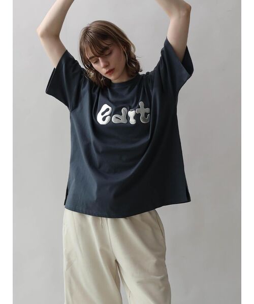 :ETHROF(イーサオブ)の「3D METAL LOGO T-SHIRT(Tシャツ/カットソー・レディース・ダークブルー/ブラック/オフホワイト・FREE)」の4枚目の写真