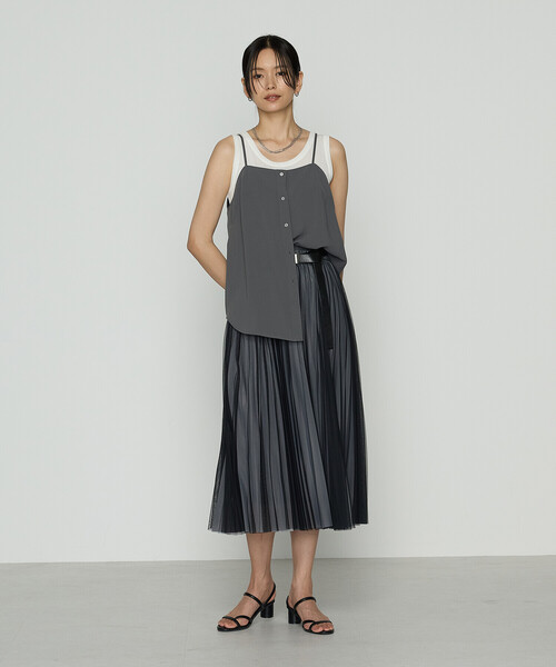 COMME CA（コムサ）の「サラトリツイル シャツ＋キャミソール（シャツ/ブラウス・レディース・グレー/グレイッシュベージュ・9号/11号）」の4枚目の写真