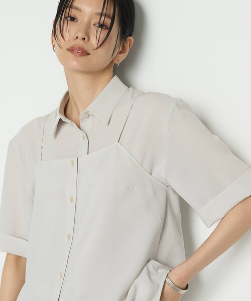 COMME CA（コムサ）の「サラトリツイル シャツ＋キャミソール（シャツ/ブラウス・レディース・グレー/グレイッシュベージュ・9号/11号）」の2枚目の写真