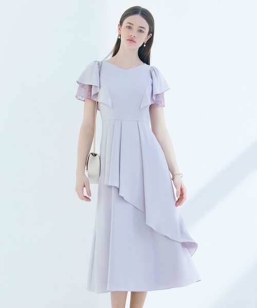 AIMER(エメ)の「レースレイヤードスリーブラッフルフレアパーティードレス 結婚式 お呼ばれ ドレス 20代 30代 40代(ドレス・レディース・ネイビー/ブラウン/スモーキーグリーン系/ラベンダー・LARGE/MEDIUM)」の4枚目の写真